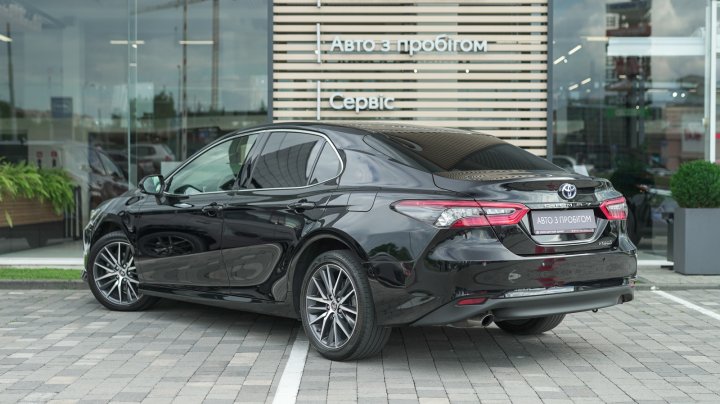 Toyota Camry Premium 2022