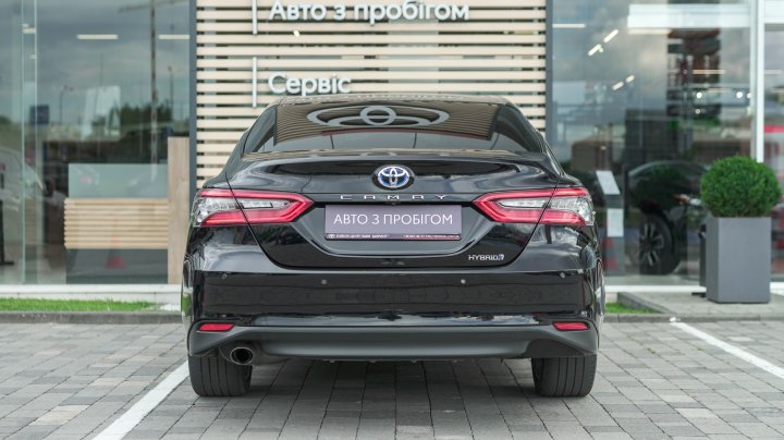 Toyota Camry Premium 2022
