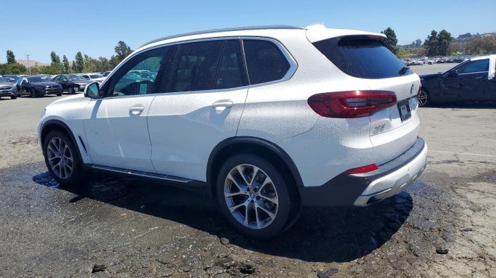 BMW X5  2023
