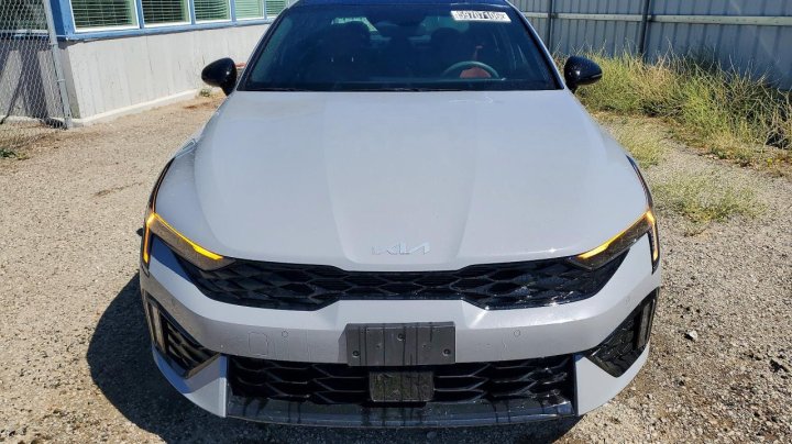 KIA K5  2025