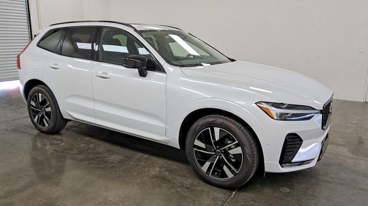 Volvo XC60  2026