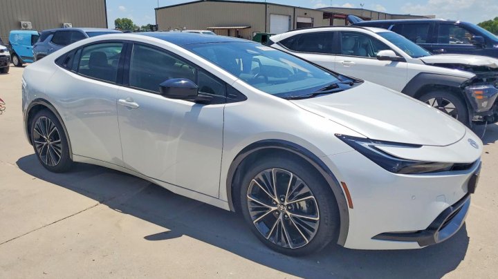 Toyota Prius  2025