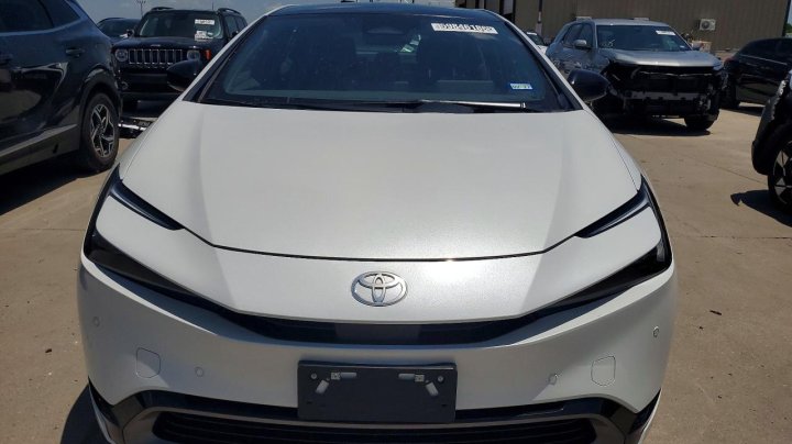 Toyota Prius  2025