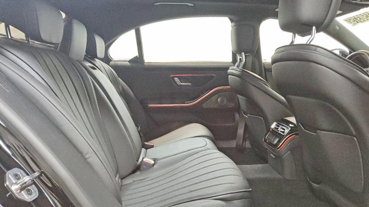 Mercedes-Benz S  2025