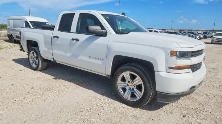 Chevrolet Silverado  2018