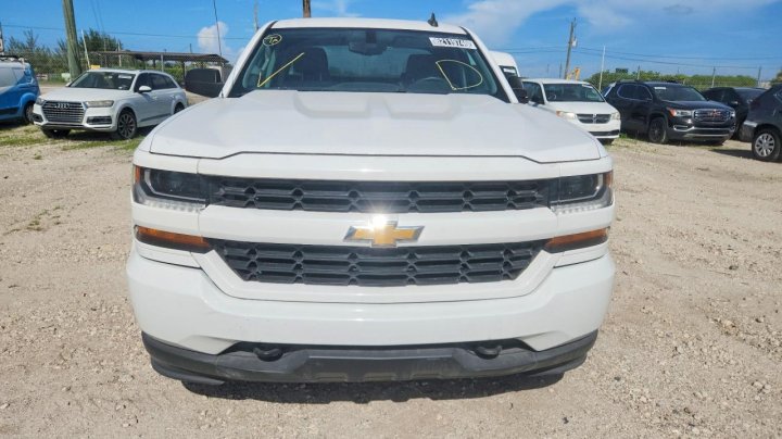Chevrolet Silverado  2018