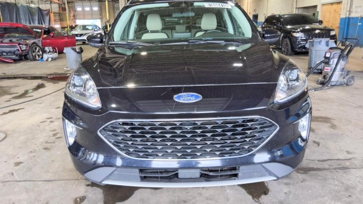 Ford Escape  2021
