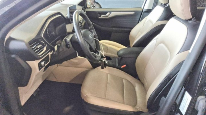 Ford Escape  2021