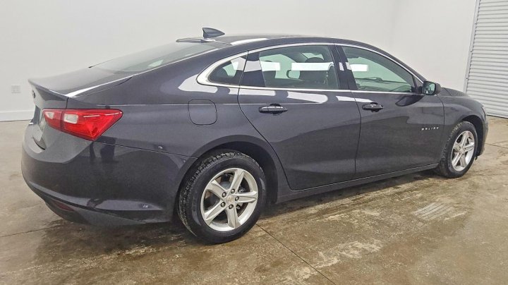 Chevrolet Malibu  2023