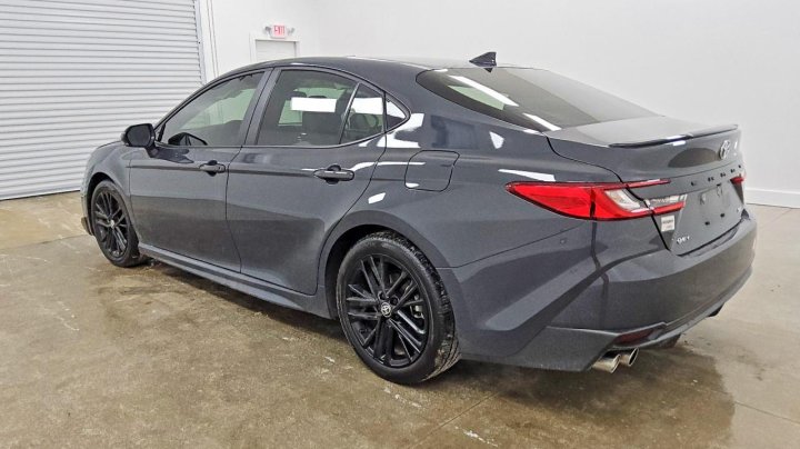 Toyota Camry  2025