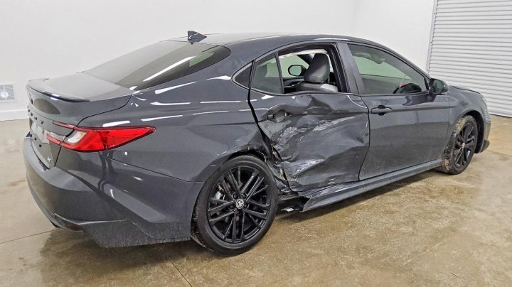 Toyota Camry  2025