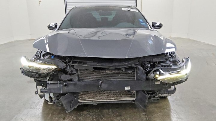Hyundai Elantra  2025
