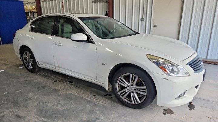 INFINITI Q40  2015