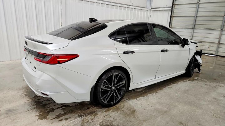 Toyota Camry  2025