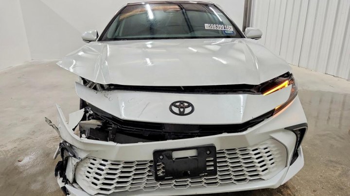 Toyota Camry  2025