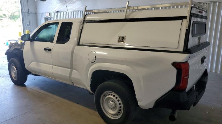 Toyota TACOMA  2024