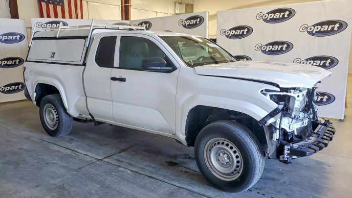 Toyota TACOMA  2024