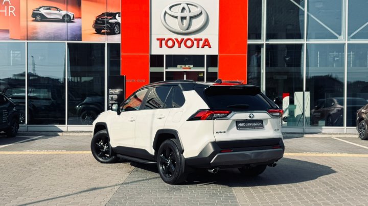 Toyota RAV4 Lounge 2021