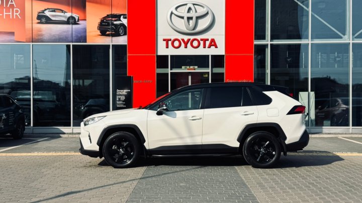 Toyota RAV4 Lounge 2021