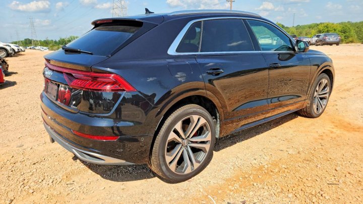 Audi Q8  2019