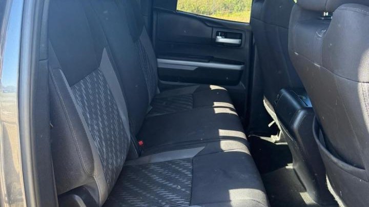 Toyota TUNDRA DOUBLE CAB SR 2020