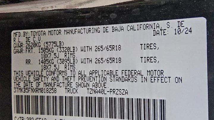 Toyota TACOMA  2024