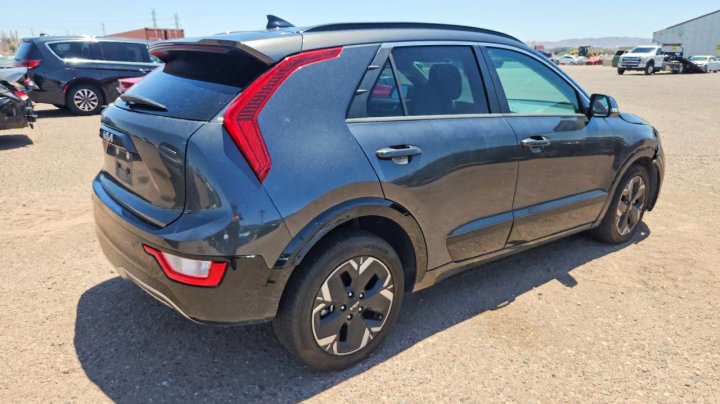 KIA NIRO Wind 2024