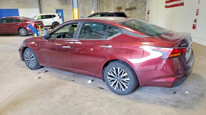 Nissan Altima Sv 2025