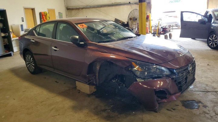 Nissan Altima Sv 2025