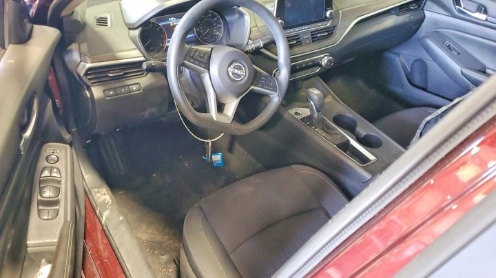 Nissan Altima Sv 2025