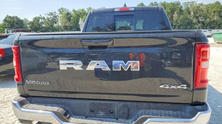 RAM 1500 Laramie 2026