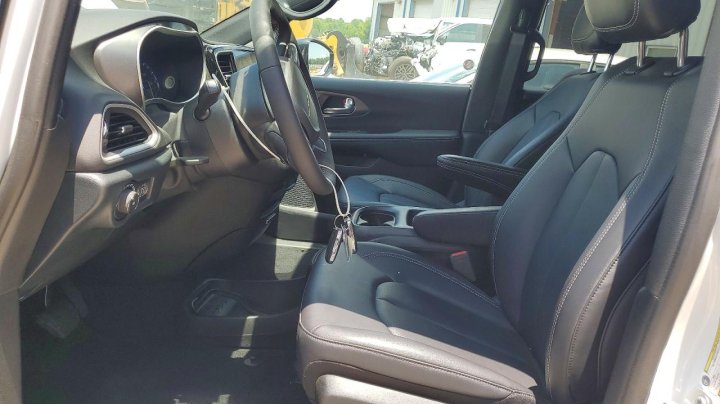 CHRYSLER Pacifica Select 2026