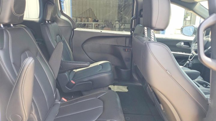 CHRYSLER Pacifica Select 2026