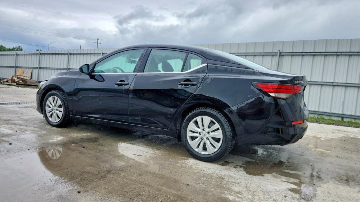 Nissan Sentra S 2022