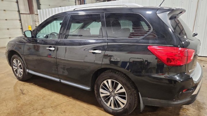 Nissan Pathfinder Sv 2017