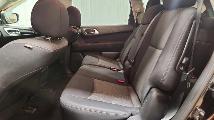 Nissan Pathfinder Sv 2017
