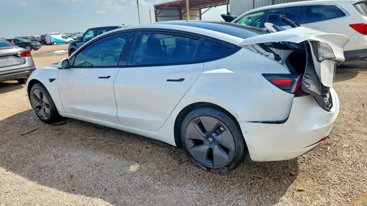 Tesla MODEL 3 2021