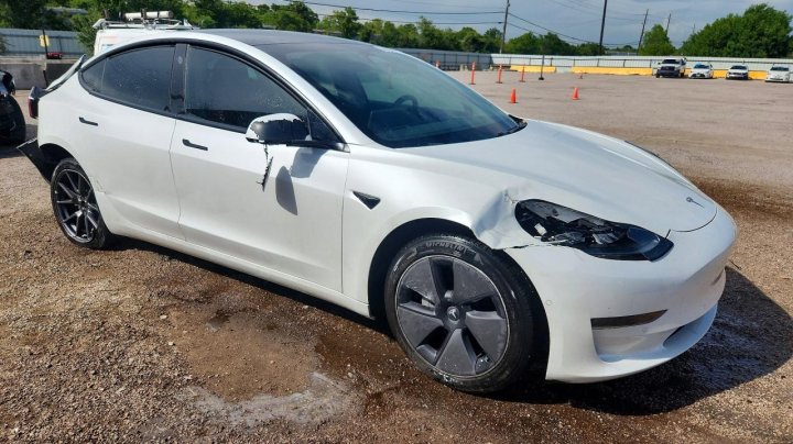 Tesla MODEL 3 2021
