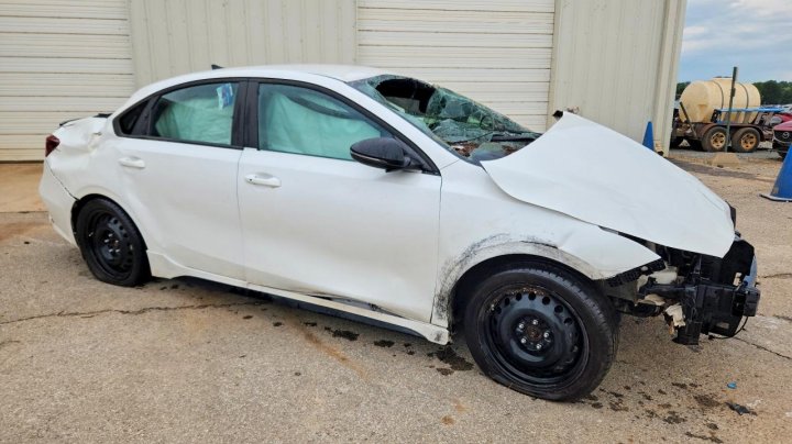 KIA FORTE Gt Line 2024