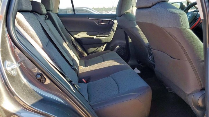 Toyota RAV4 Xle 2025