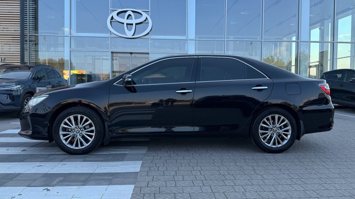 Toyota Camry Premium 2017