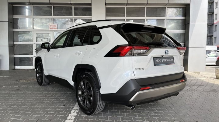 Toyota RAV4 Active 2025