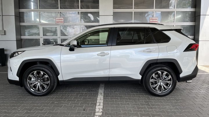 Toyota RAV4 Active 2025