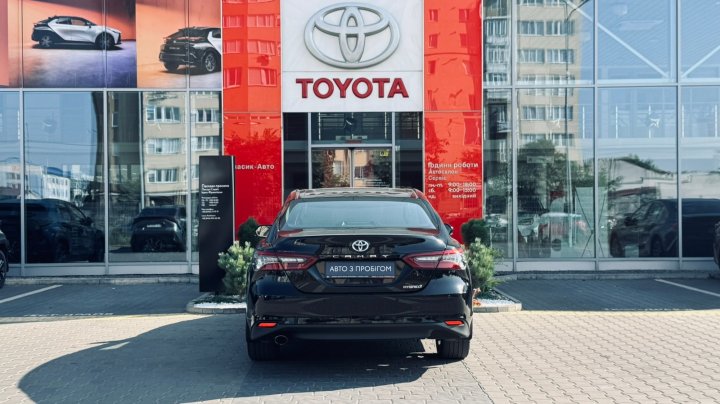 Toyota Camry Premium 2023