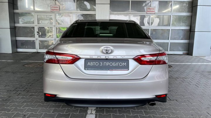 Toyota Camry Premium 2018