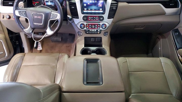 GMC YUKON Slt 2015