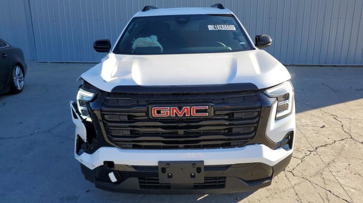 GMC TERRAIN Elevation 2026