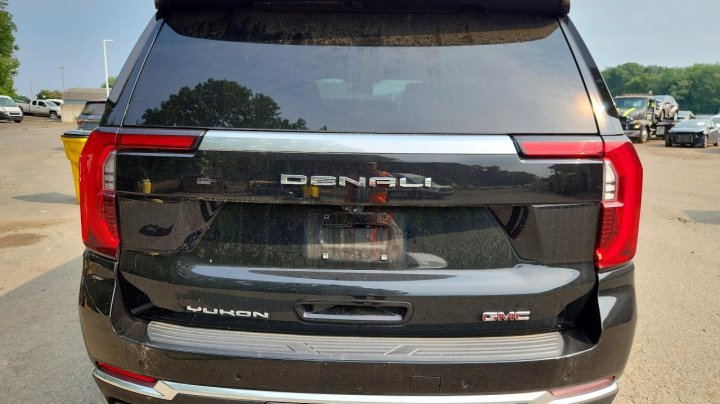 GMC YUKON Denali 2025