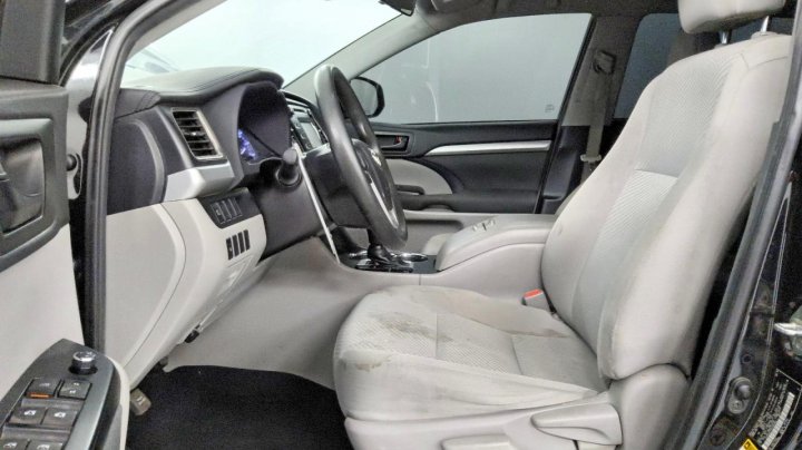 Toyota Highlander Le 2019