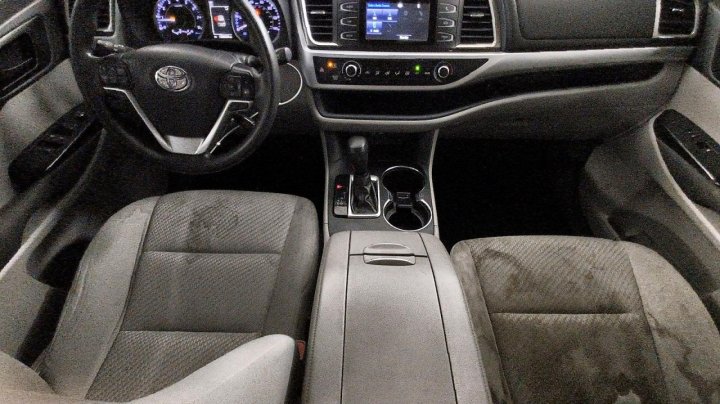 Toyota Highlander Le 2019